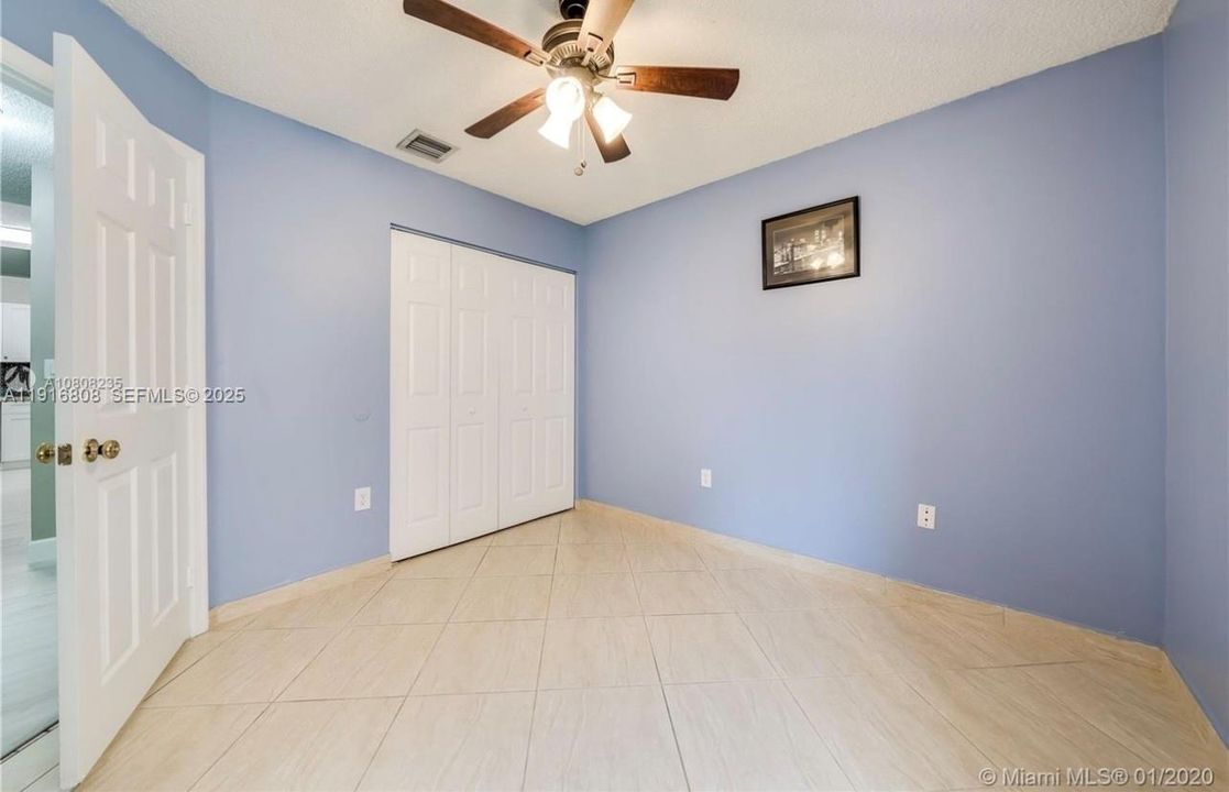 В аренду: $3,495 (3 спален, 2 ванн, 1663 Квадратных фут)