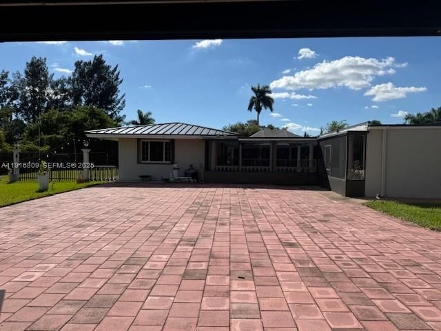 В аренду: $7,500 (4 спален, 4 ванн, 4941 Квадратных фут)