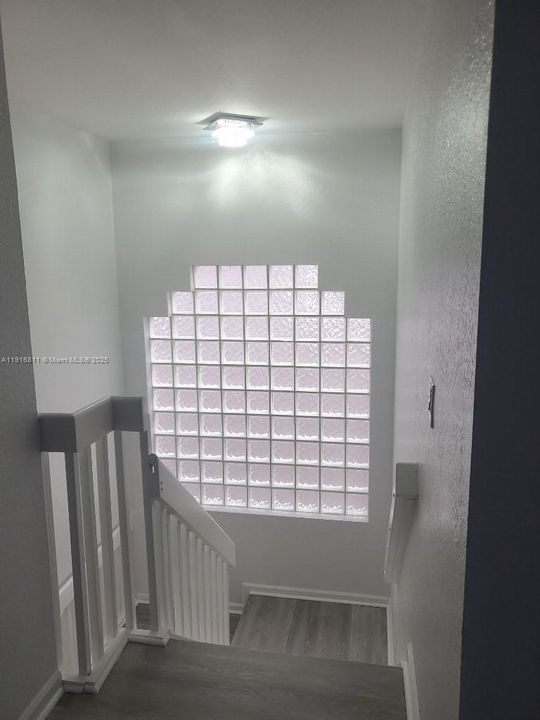 待售: $1,175,000 (4 贝兹, 2 浴室, 2412 平方英尺)