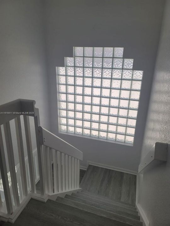 待售: $1,175,000 (4 贝兹, 2 浴室, 2412 平方英尺)