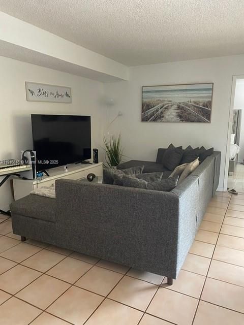 For Rent: $2,450 (2 beds, 2 baths, 1334 Square Feet)