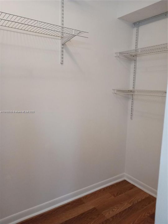 На продажу: $252,500 (2 спален, 2 ванн, 982 Квадратных фут)