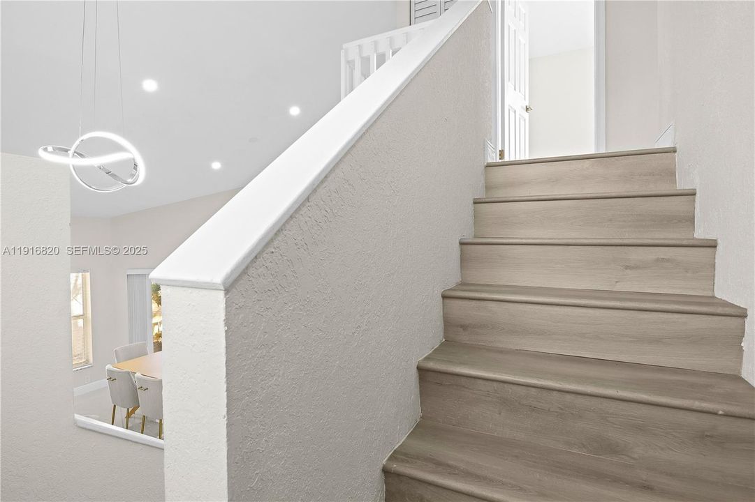 For Sale: $569,900 (3 beds, 2 baths, 1504 Square Feet)