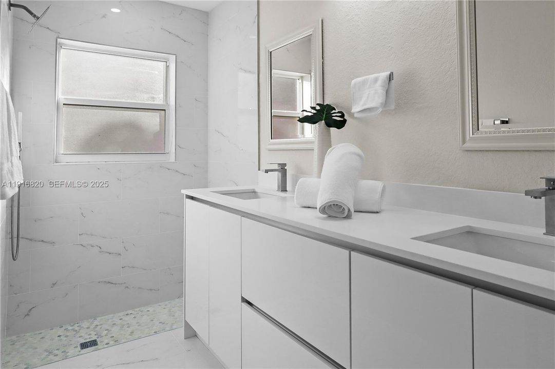 For Sale: $569,900 (3 beds, 2 baths, 1504 Square Feet)