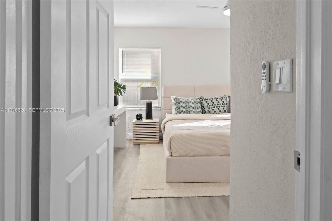 For Sale: $569,900 (3 beds, 2 baths, 1504 Square Feet)