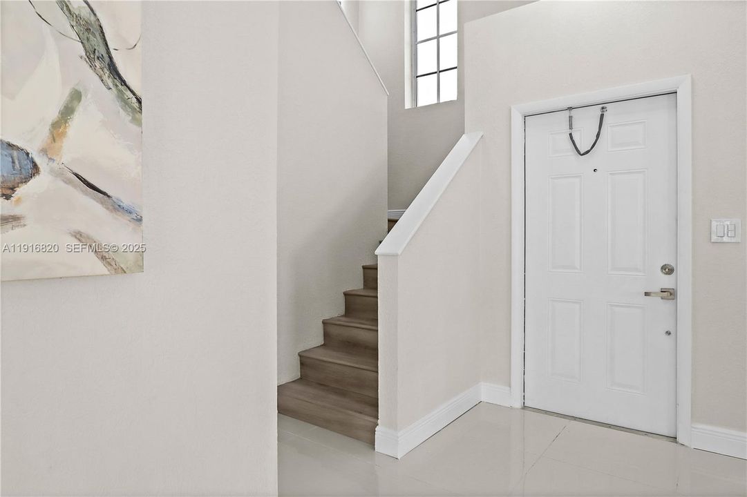 For Sale: $569,900 (3 beds, 2 baths, 1504 Square Feet)