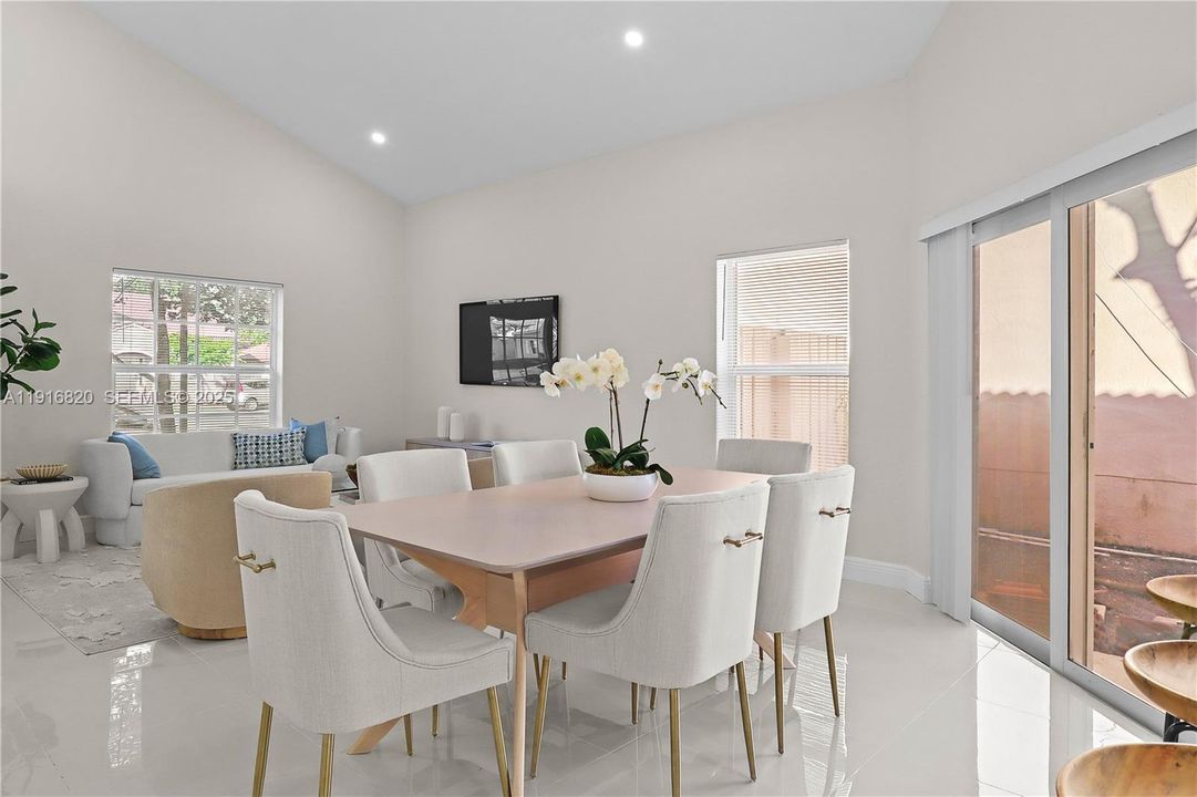 For Sale: $569,900 (3 beds, 2 baths, 1504 Square Feet)