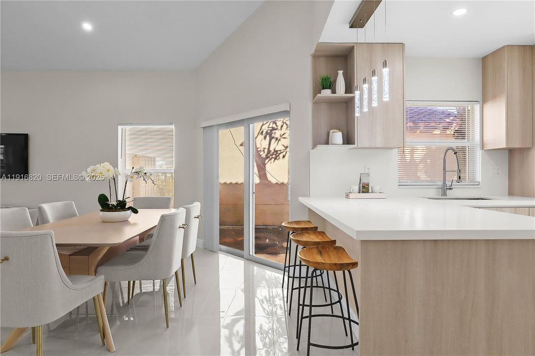 For Sale: $569,900 (3 beds, 2 baths, 1504 Square Feet)