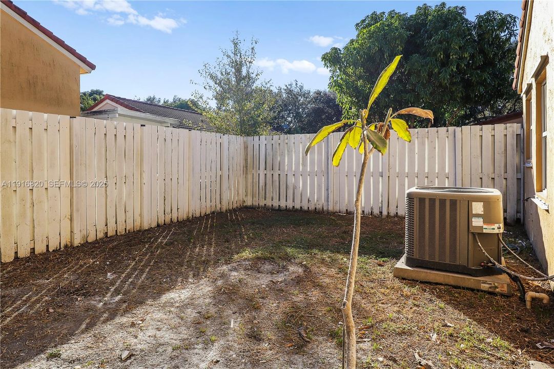 For Sale: $569,900 (3 beds, 2 baths, 1504 Square Feet)