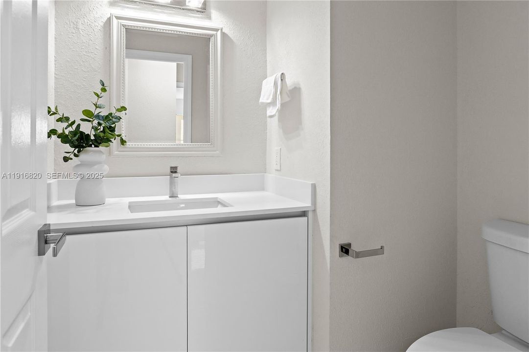 For Sale: $569,900 (3 beds, 2 baths, 1504 Square Feet)