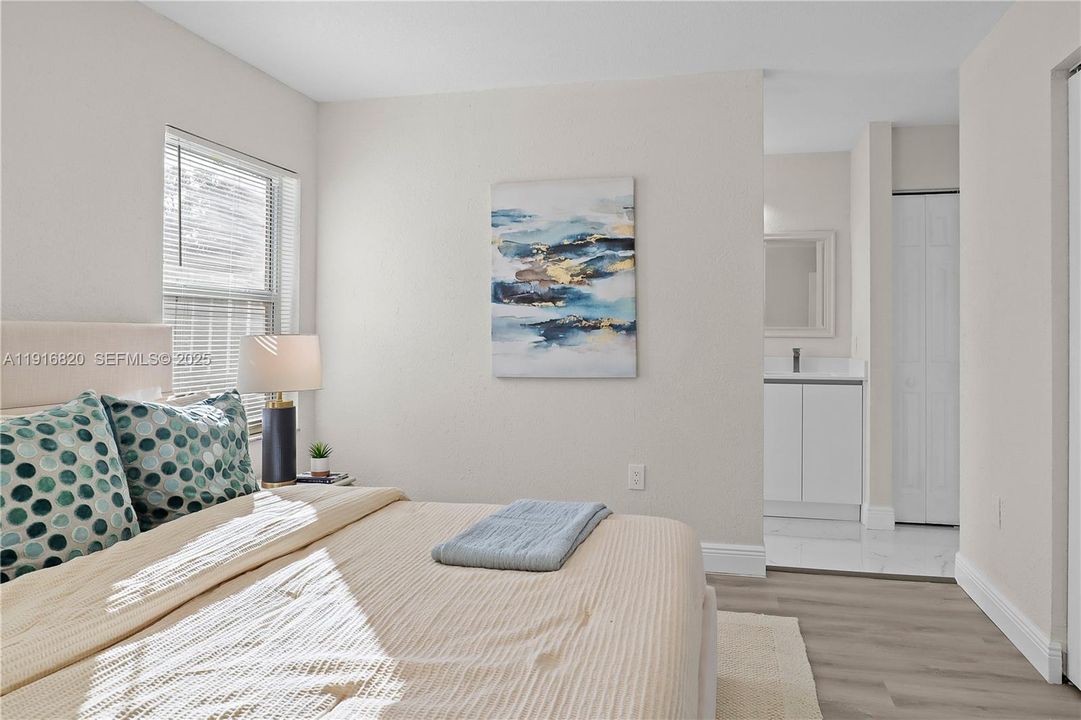 For Sale: $569,900 (3 beds, 2 baths, 1504 Square Feet)