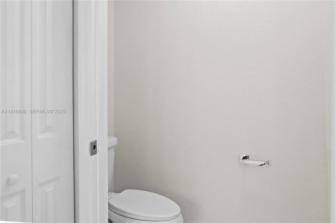 For Sale: $569,900 (3 beds, 2 baths, 1504 Square Feet)