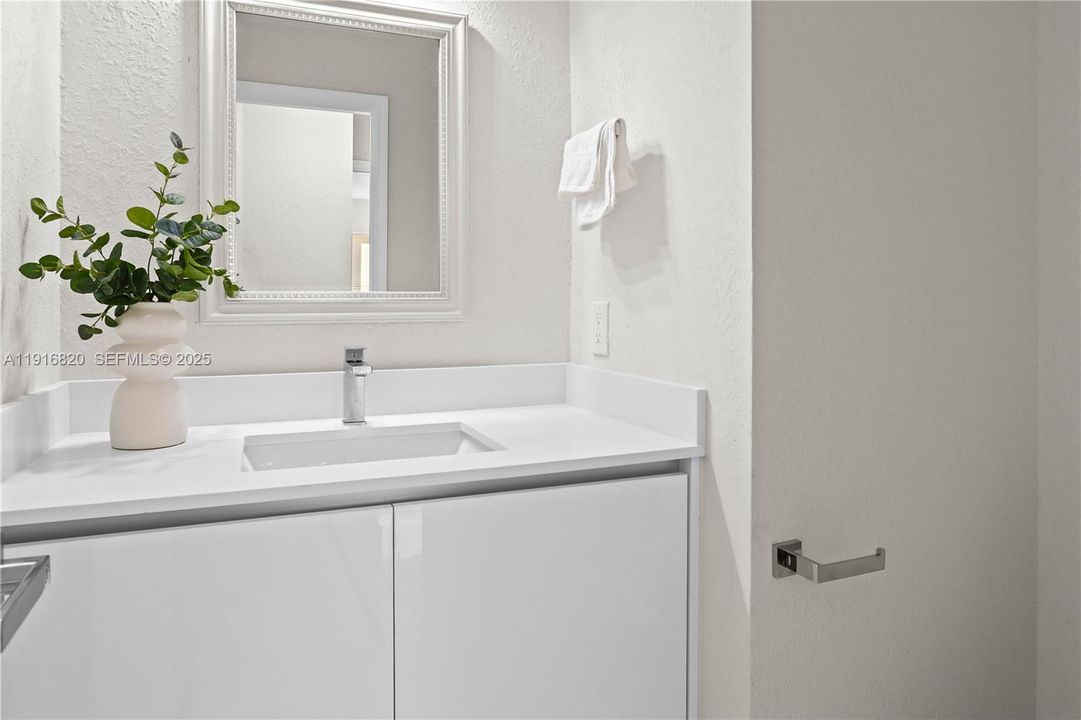 For Sale: $569,900 (3 beds, 2 baths, 1504 Square Feet)