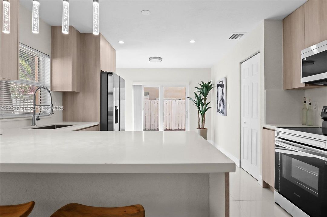 For Sale: $569,900 (3 beds, 2 baths, 1504 Square Feet)