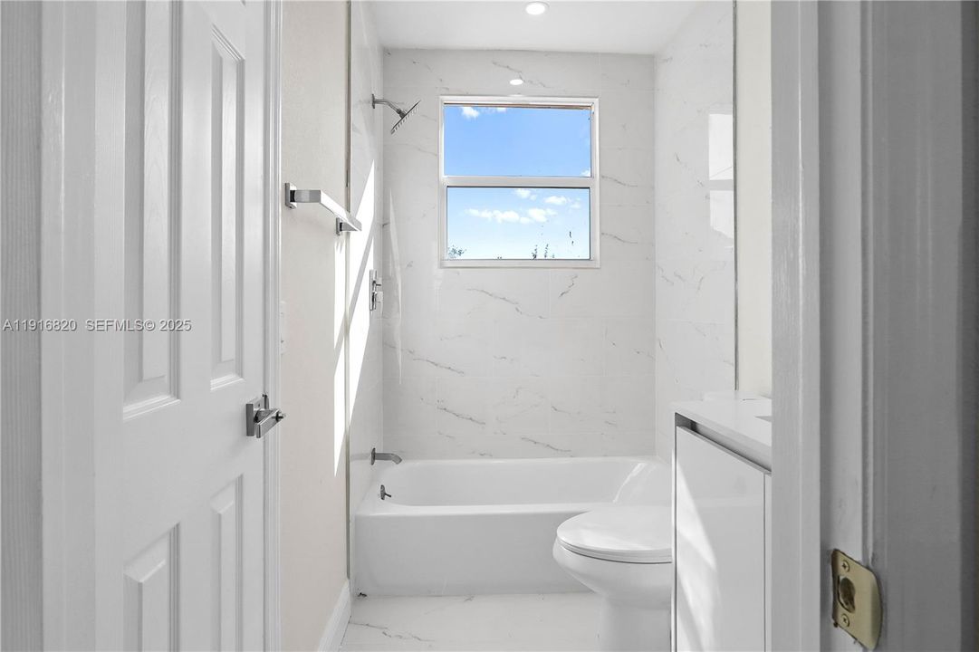 For Sale: $569,900 (3 beds, 2 baths, 1504 Square Feet)