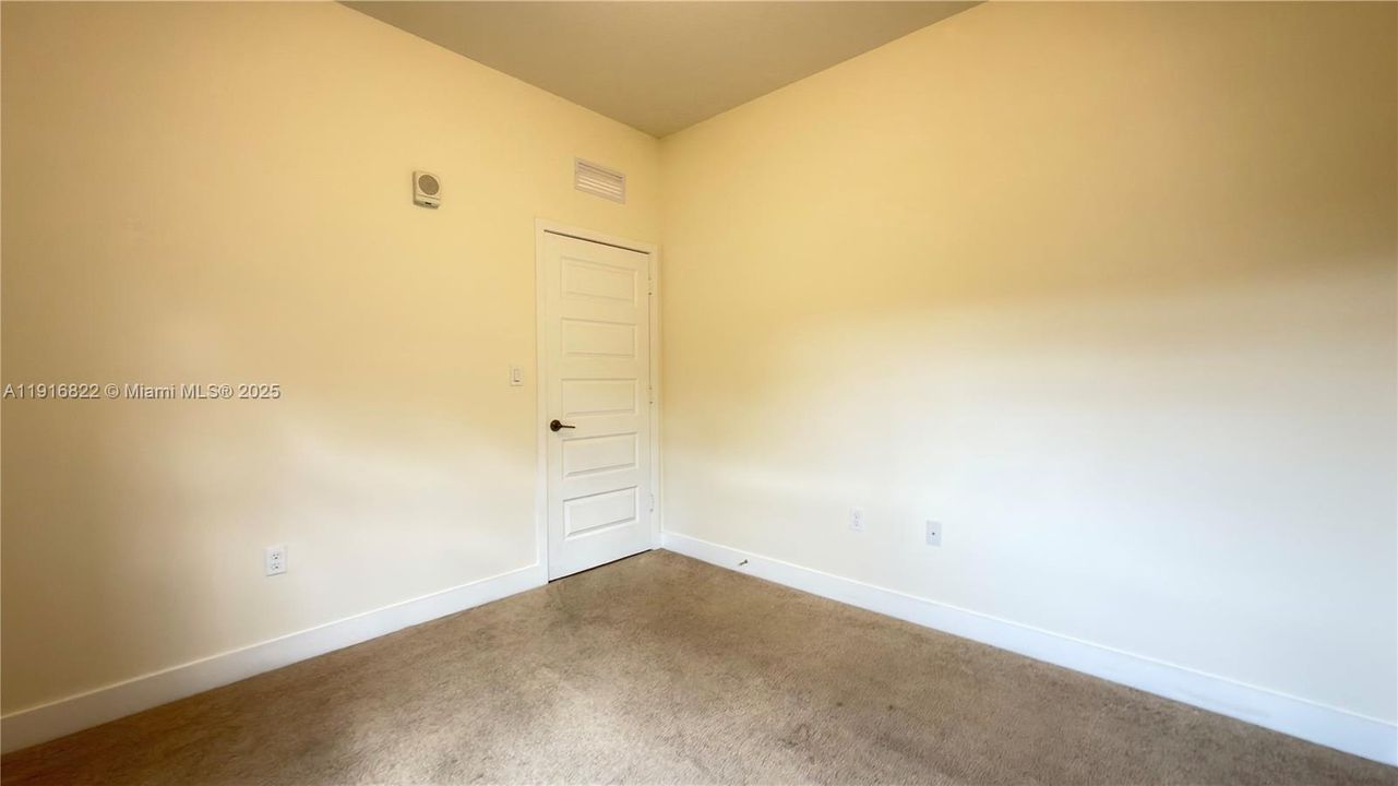 En Venta: $439,000 (3 camas, 2 baños, 1236 Pies cuadrados)