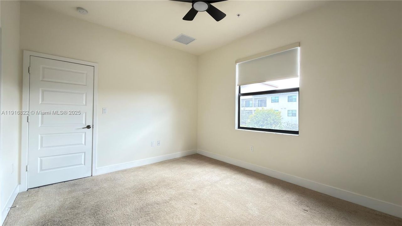 En Venta: $439,000 (3 camas, 2 baños, 1236 Pies cuadrados)