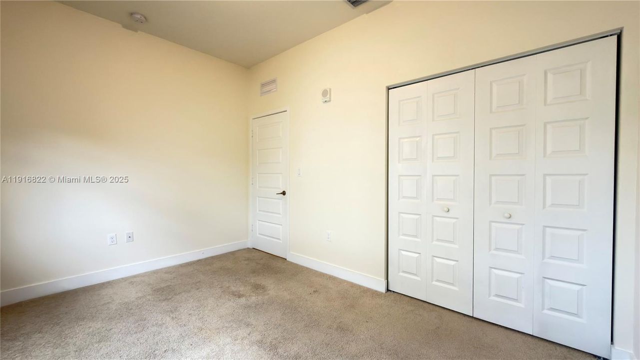 En Venta: $439,000 (3 camas, 2 baños, 1236 Pies cuadrados)