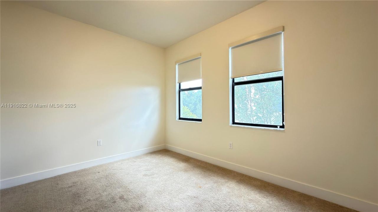 En Venta: $439,000 (3 camas, 2 baños, 1236 Pies cuadrados)