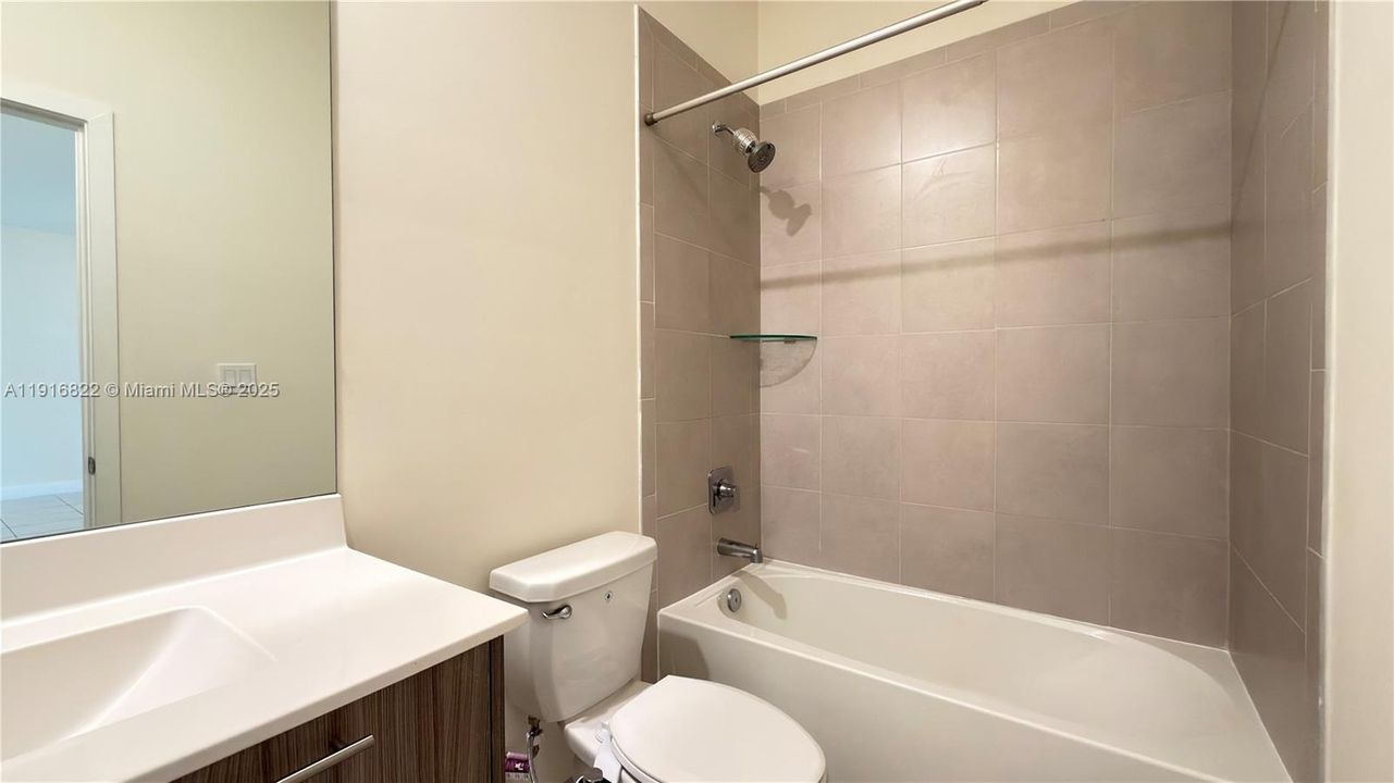 En Venta: $439,000 (3 camas, 2 baños, 1236 Pies cuadrados)