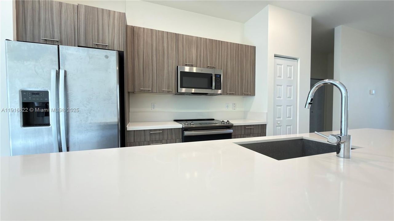 En Venta: $439,000 (3 camas, 2 baños, 1236 Pies cuadrados)