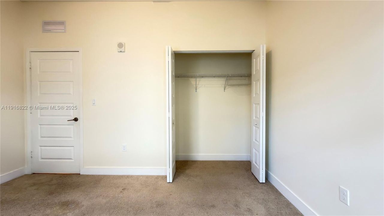 En Venta: $439,000 (3 camas, 2 baños, 1236 Pies cuadrados)