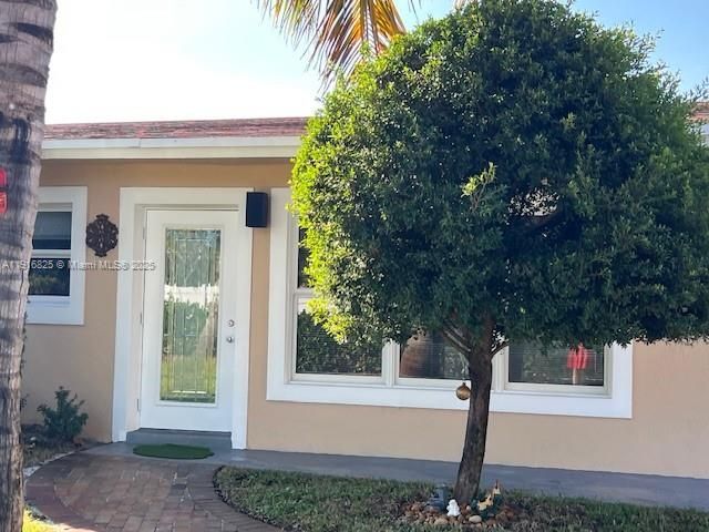 Под контрактом: $2,700 (3 спален, 2 ванн, 1339 Квадратных фут)