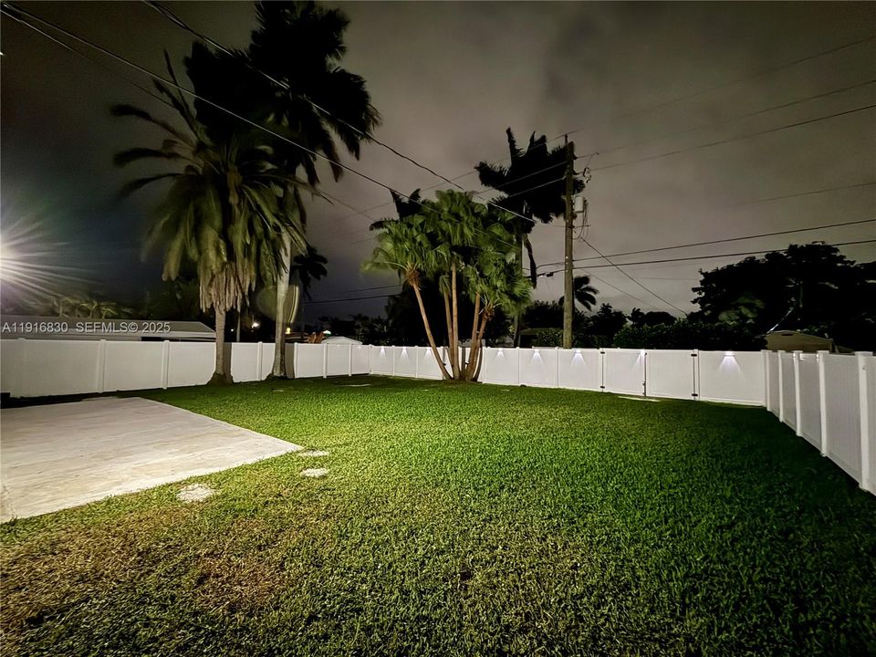Huge Backyard, all fenced in with beautiful white vinyl fence, side gate and double swing back gate.