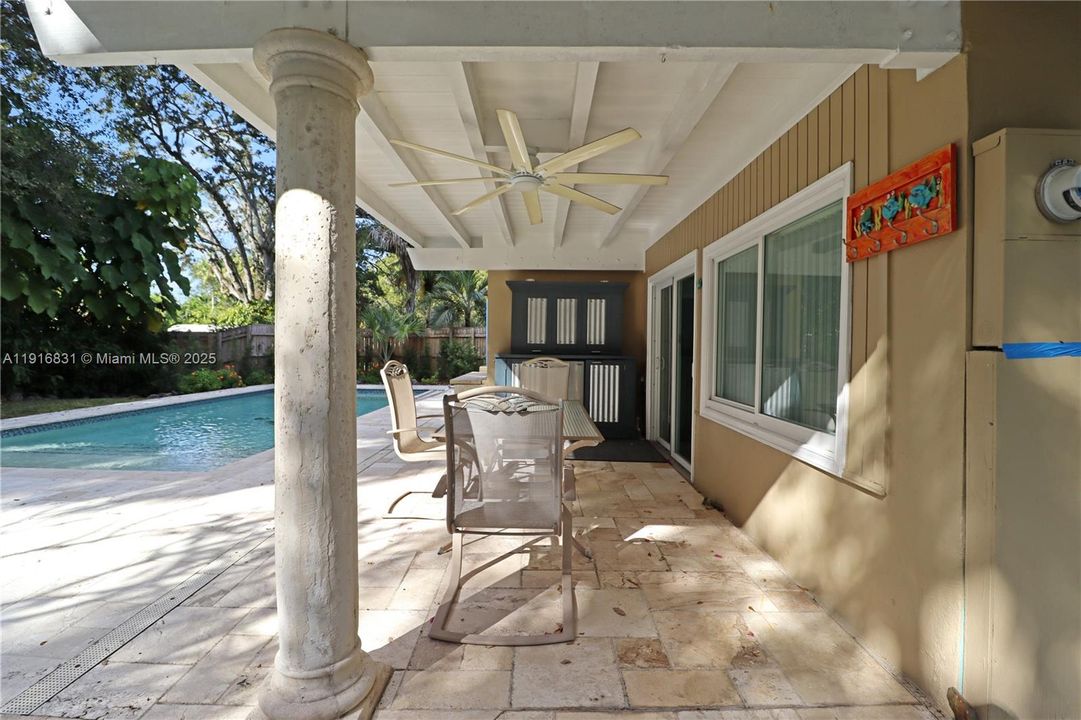 For Sale: $1,350,000 (4 beds, 2 baths, 2124 Square Feet)