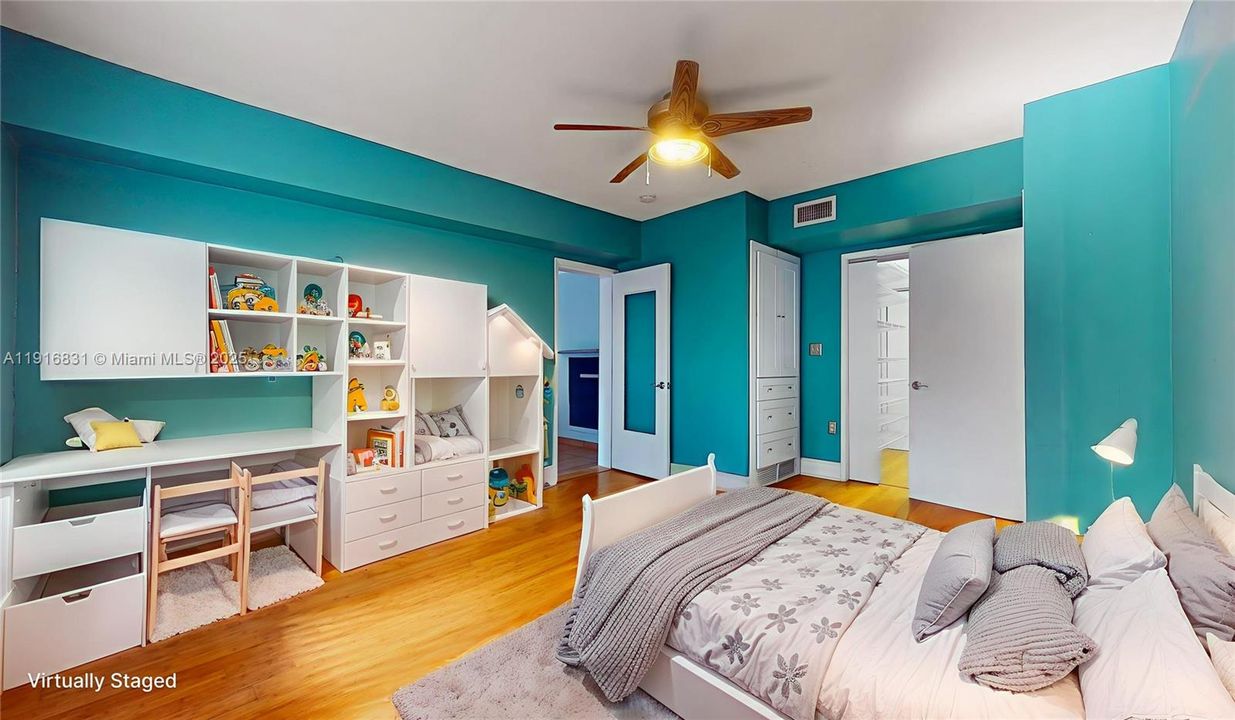 For Sale: $1,350,000 (4 beds, 2 baths, 2124 Square Feet)