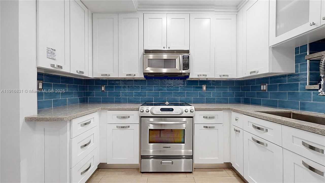 For Sale: $1,350,000 (4 beds, 2 baths, 2124 Square Feet)