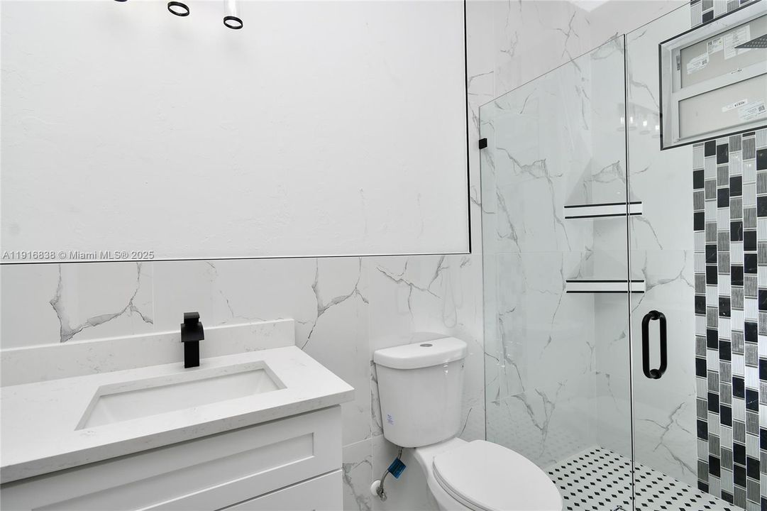 For Sale: $379,000 (4 beds, 3 baths, 1714 Square Feet)