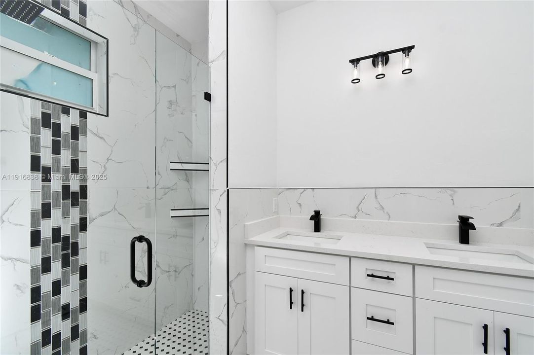 For Sale: $379,000 (4 beds, 3 baths, 1714 Square Feet)