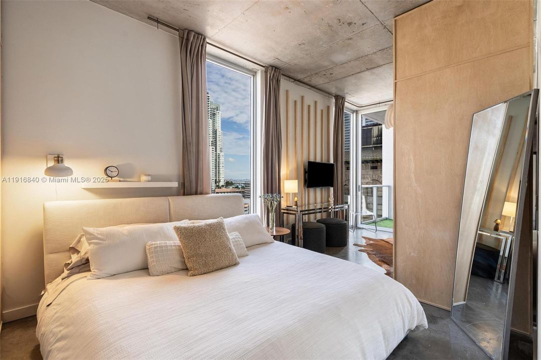 For Rent: $2,750 (1 beds, 1 baths, 446 Square Feet)