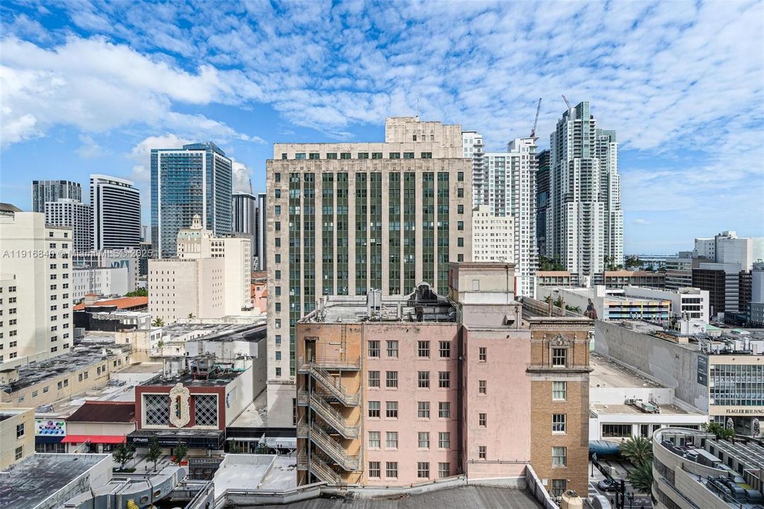 For Rent: $2,750 (1 beds, 1 baths, 446 Square Feet)