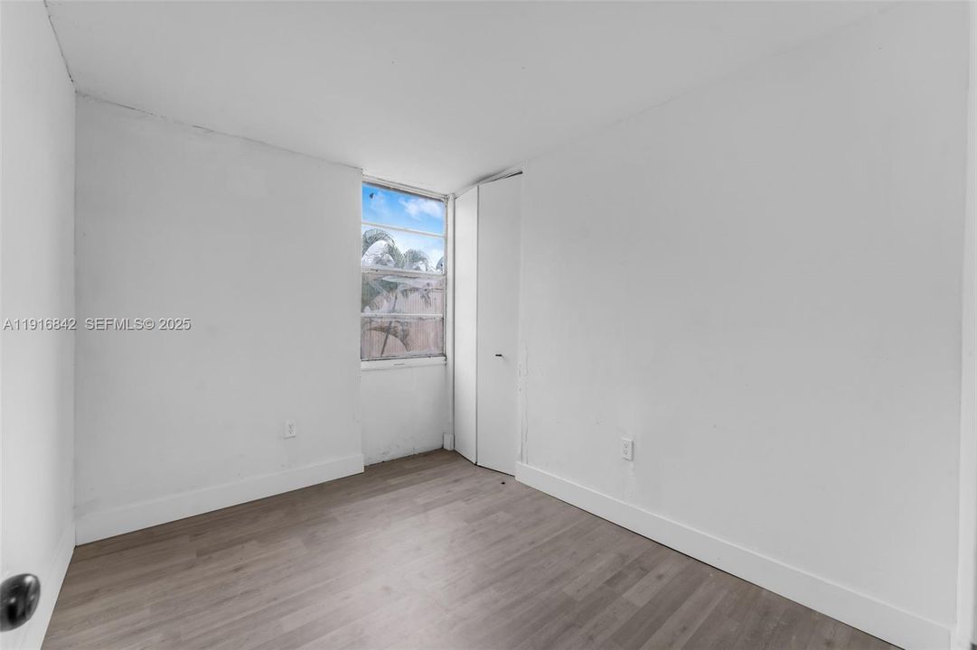 For Rent: $2,650 (4 beds, 2 baths, 1130 Square Feet)