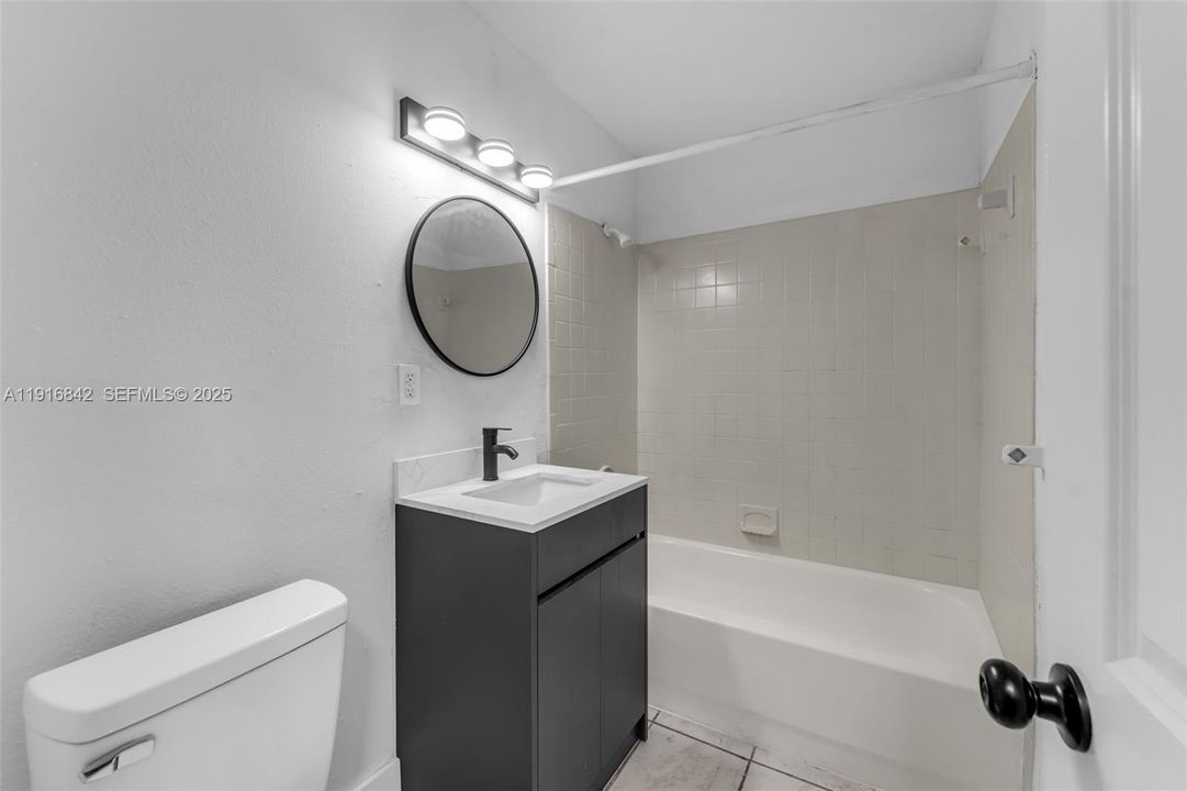 For Rent: $2,650 (4 beds, 2 baths, 1130 Square Feet)