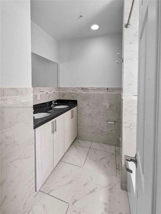 В аренду: $2,675 (2 спален, 2 ванн, 1240 Квадратных фут)