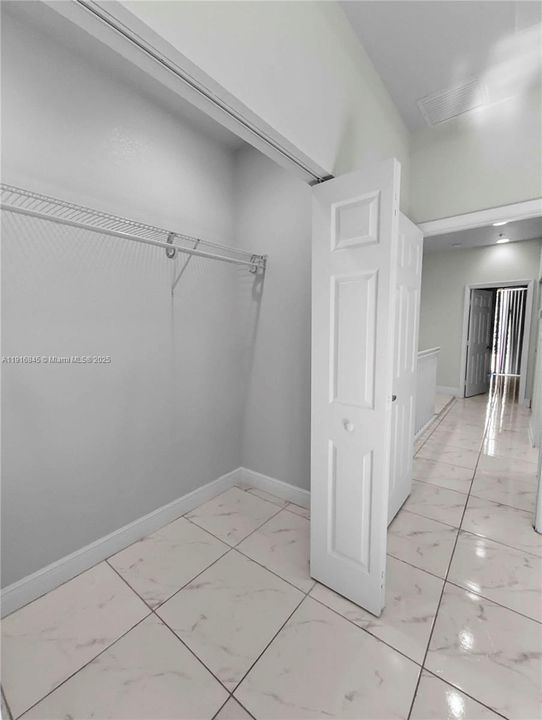 В аренду: $2,675 (2 спален, 2 ванн, 1240 Квадратных фут)