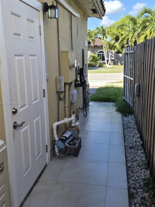 В аренду: $1,300 (1 спален, 1 ванн, 800 Квадратных фут)