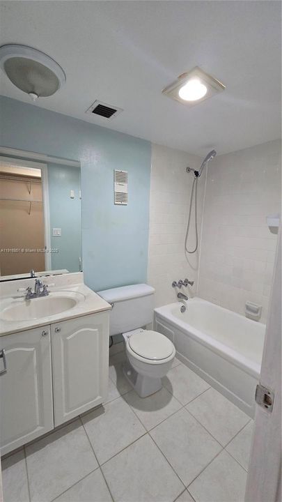 待售: $224,900 (2 贝兹, 2 浴室, 970 平方英尺)