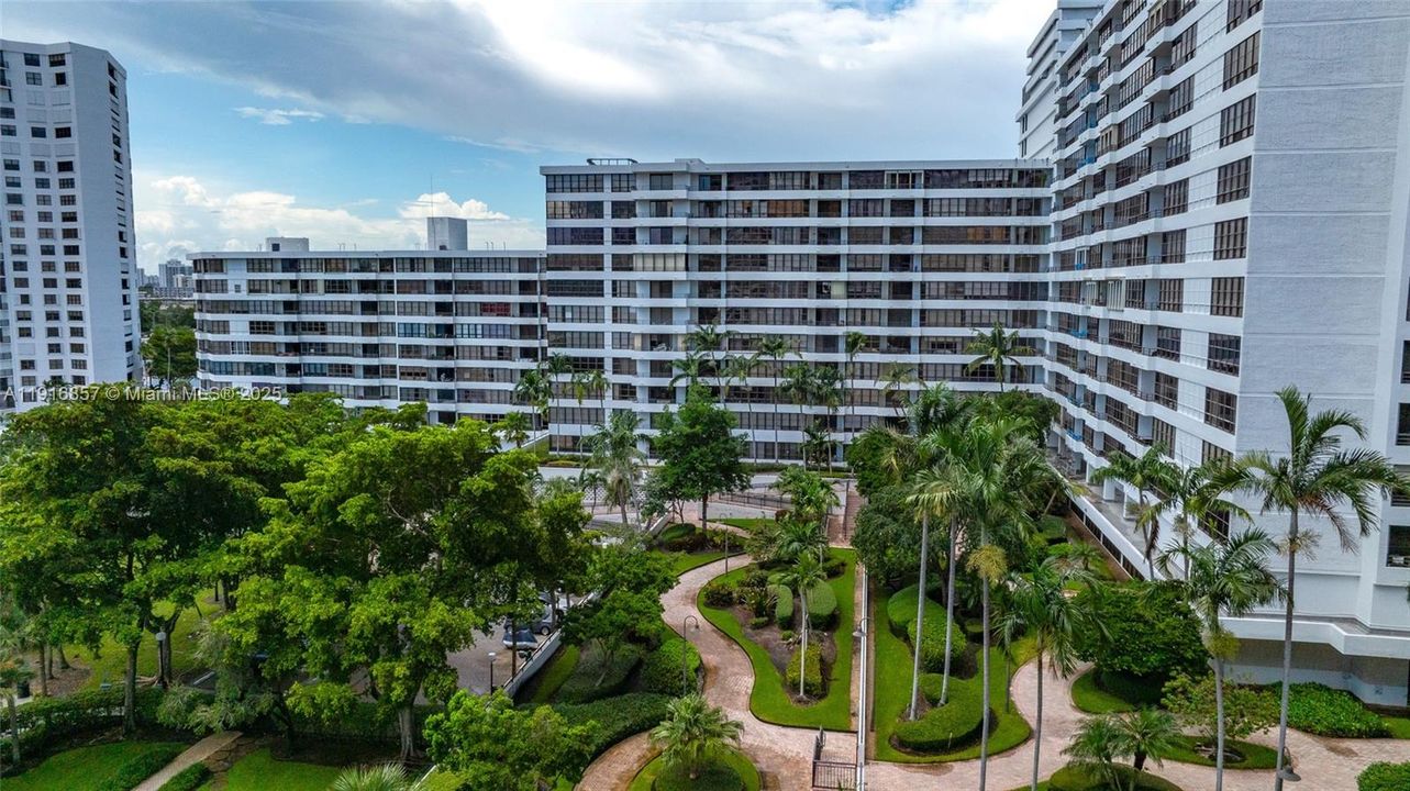 En Venta: $224,900 (2 camas, 2 baños, 1280 Pies cuadrados)