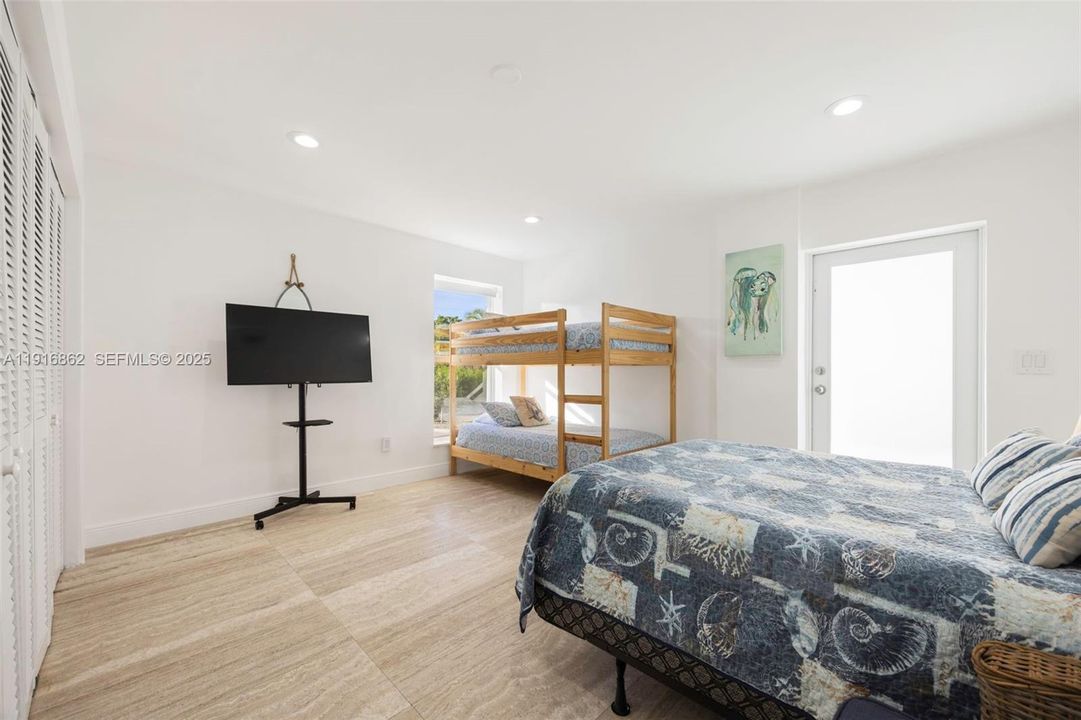 For Sale: $2,069,000 (3 beds, 2 baths, 1849 Square Feet)