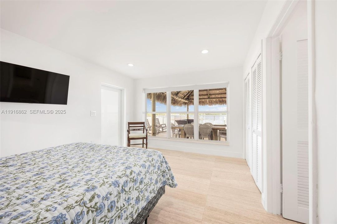 For Sale: $2,069,000 (3 beds, 2 baths, 1849 Square Feet)