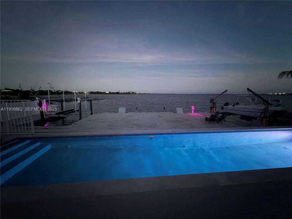 For Sale: $2,069,000 (3 beds, 2 baths, 1849 Square Feet)