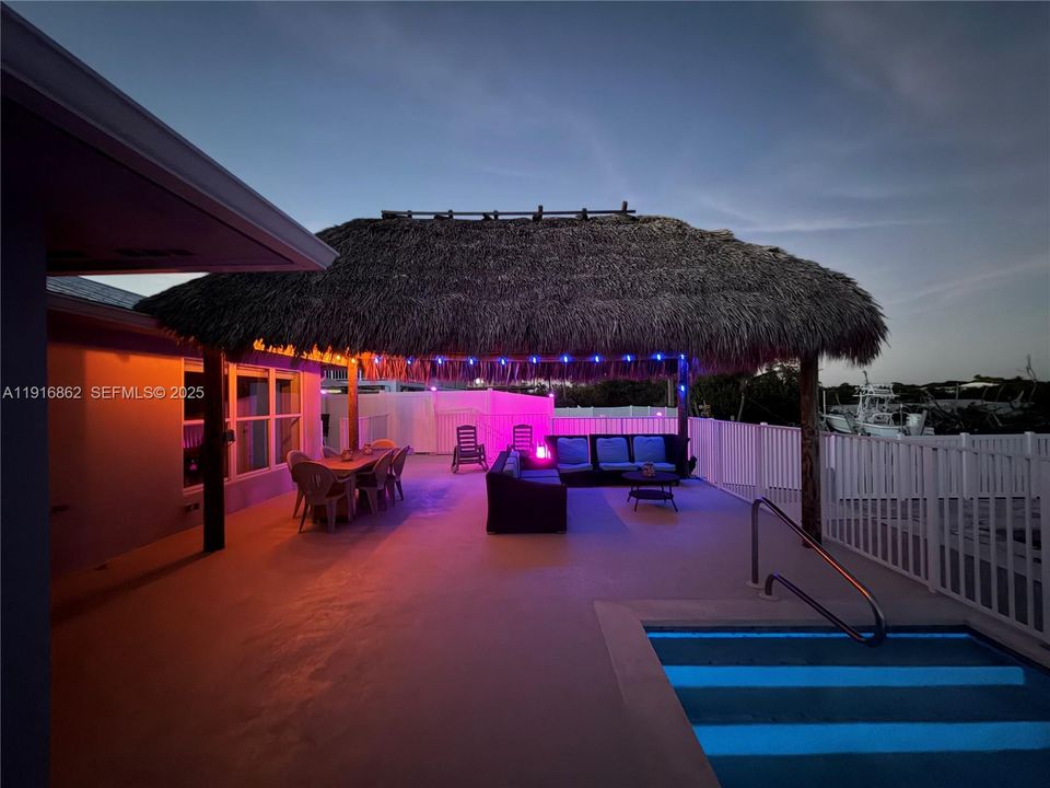 For Sale: $2,069,000 (3 beds, 2 baths, 1849 Square Feet)