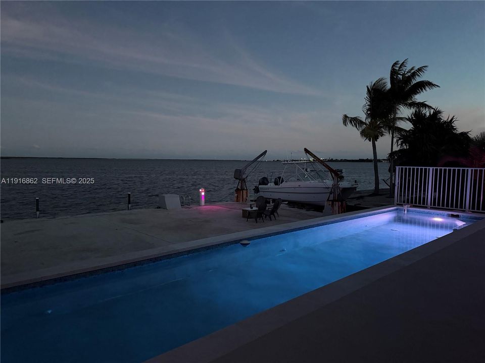 For Sale: $2,069,000 (3 beds, 2 baths, 1849 Square Feet)