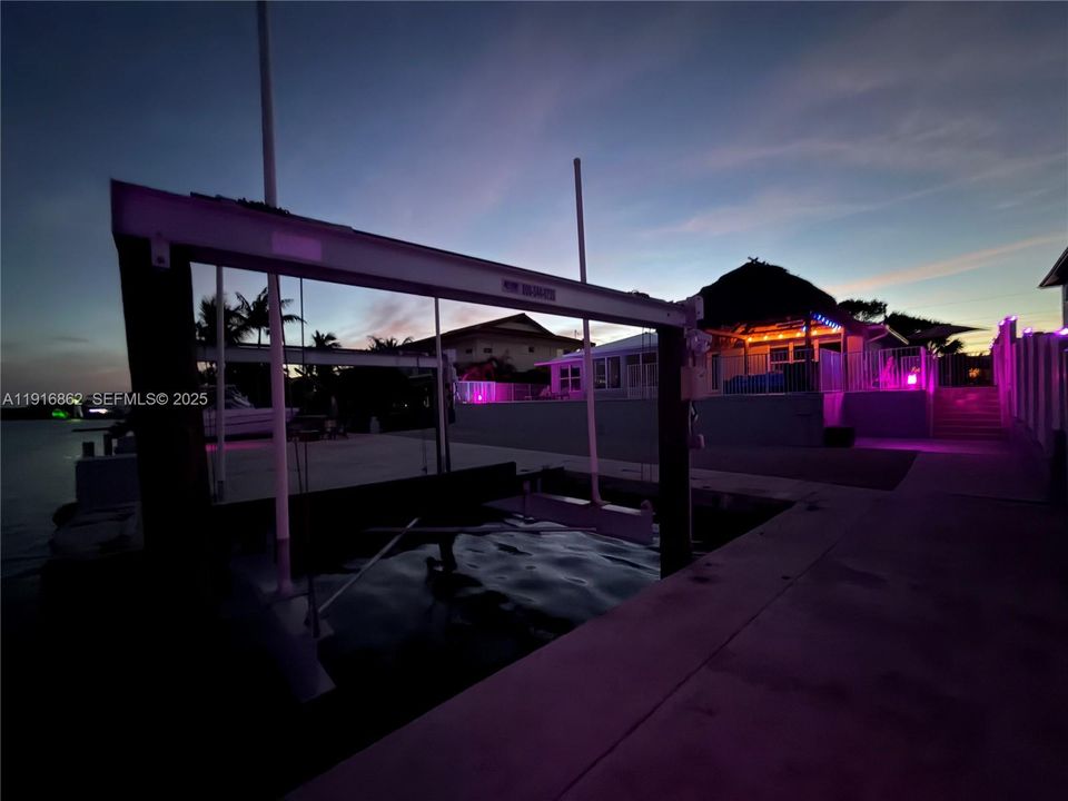 For Sale: $2,069,000 (3 beds, 2 baths, 1849 Square Feet)