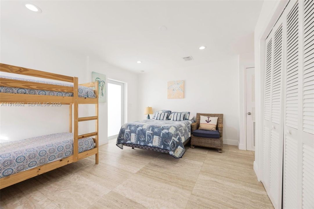 For Sale: $2,069,000 (3 beds, 2 baths, 1849 Square Feet)