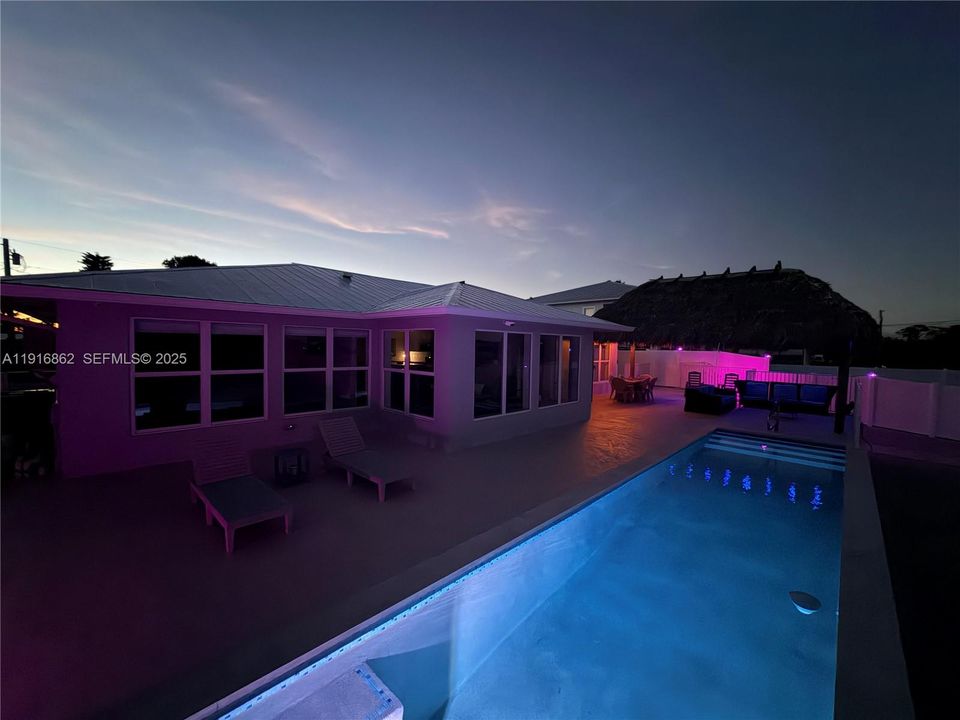 For Sale: $2,069,000 (3 beds, 2 baths, 1849 Square Feet)